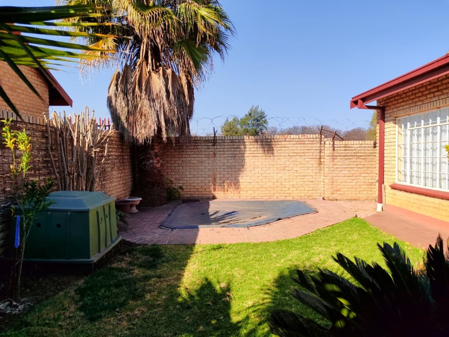 3 Bedroom Property for Sale in Wilkoppies North West